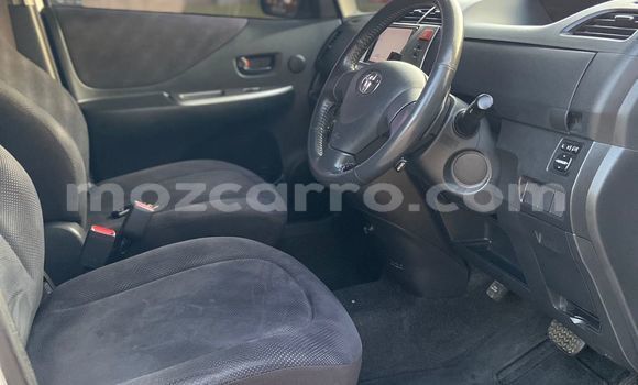Nunua Ilio tumika Toyota Ractis Nyeupe Gari ndani ya Maputo nchini Maputo Nunua Ilio tumika Toyota Ractis Nyeupe Gari ndani ya Maputo nchini Maputo