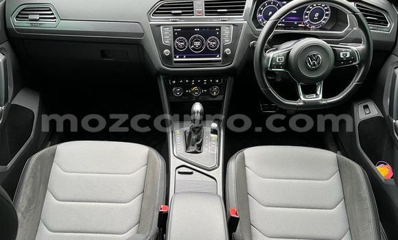Nunua Ilio tumika Volkswagen Tiguan Nyeusi Gari ndani ya Maputo nchini Maputo Nunua Ilio tumika Volkswagen Tiguan Nyeusi Gari ndani ya Maputo nchini Maputo