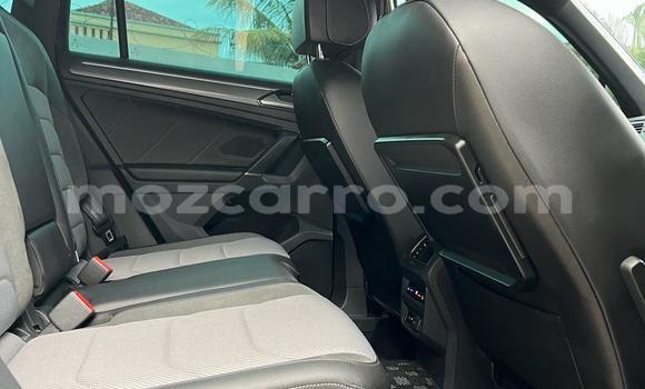 Nunua Ilio tumika Volkswagen Tiguan Nyeusi Gari ndani ya Maputo nchini Maputo Nunua Ilio tumika Volkswagen Tiguan Nyeusi Gari ndani ya Maputo nchini Maputo