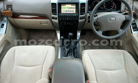 Nunua Ilio tumika Toyota Land Cruiser Prado Nyeupe Gari ndani ya Maputo nchini Maputo Nunua Ilio tumika Toyota Land Cruiser Prado Nyeupe Gari ndani ya Maputo nchini Maputo