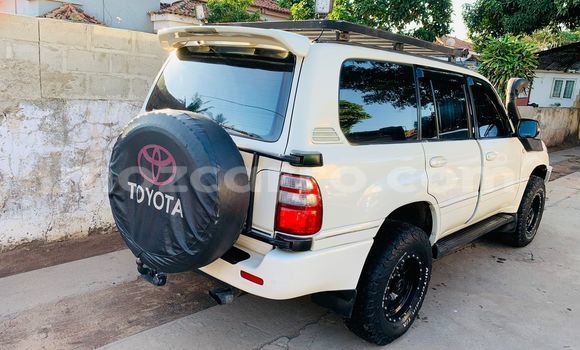 Tenga Tsaru Toyota Land Cruiser Prado Chena Mota in Maputo in Maputo Tenga Tsaru Toyota Land Cruiser Prado Chena Mota in Maputo in Maputo