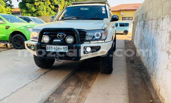 Tenga Tsaru Toyota Land Cruiser Prado Chena Mota in Maputo in Maputo Tenga Tsaru Toyota Land Cruiser Prado Chena Mota in Maputo in Maputo