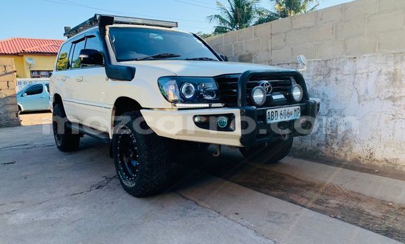 Tenga Tsaru Toyota Land Cruiser Prado Chena Mota in Maputo in Maputo Tenga Tsaru Toyota Land Cruiser Prado Chena Mota in Maputo in Maputo