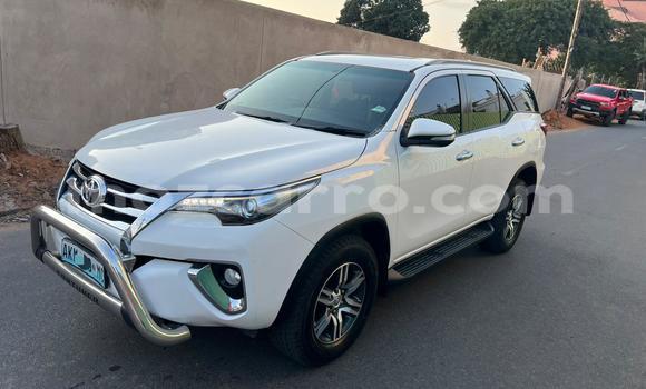 Comprar Usado Toyota Fortuner Branco Carro em Maputo em Maputo Comprar Usado Toyota Fortuner Branco Carro em Maputo em Maputo