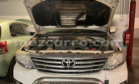 Comprar Usado Toyota Fortuner Branco Carro em Maputo em Maputo Comprar Usado Toyota Fortuner Branco Carro em Maputo em Maputo