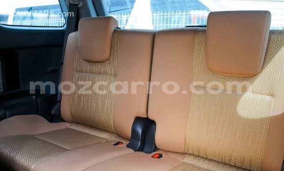 Comprar Importar Toyota Fortuner Branco Carro em Import - Dubai em Cabo Delgado Comprar Importar Toyota Fortuner Branco Carro em Import - Dubai em Cabo Delgado