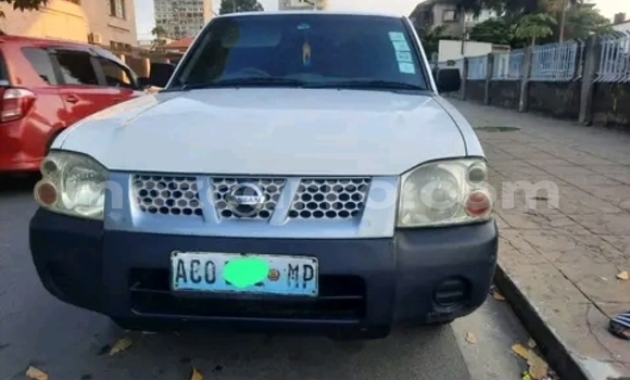 Nunua Ilio tumika Nissan Hardbody Nyeupe Gari ndani ya Maputo nchini Maputo Nunua Ilio tumika Nissan Hardbody Nyeupe Gari ndani ya Maputo nchini Maputo