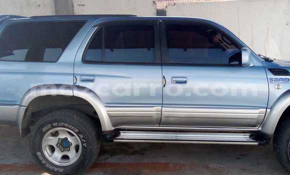 Nunua Ilio tumika Toyota Hilux Surf Bluu Gari ndani ya Maputo nchini Maputo