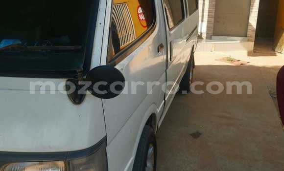 Nunua Ilio tumika Toyota Hiace Nyeupe Gari ndani ya Maputo nchini Maputo Nunua Ilio tumika Toyota Hiace Nyeupe Gari ndani ya Maputo nchini Maputo