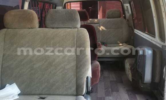 Nunua Ilio tumika Toyota Hiace Nyeupe Gari ndani ya Maputo nchini Maputo Nunua Ilio tumika Toyota Hiace Nyeupe Gari ndani ya Maputo nchini Maputo