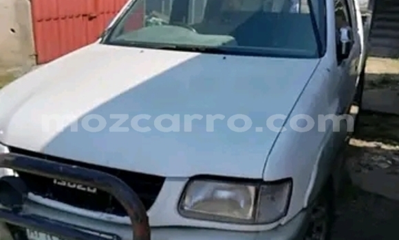 Nunua Ilio tumika Isuzu KB Brown Gari ndani ya Maputo nchini Maputo Nunua Ilio tumika Isuzu KB Brown Gari ndani ya Maputo nchini Maputo