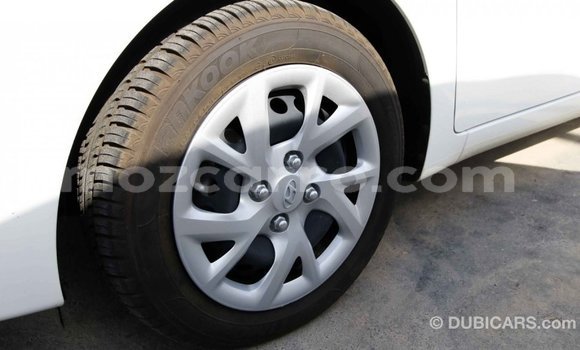 Comprar Importar Hyundai i10 Branco Carro em Import - Dubai em Cabo Delgado Comprar Importar Hyundai i10 Branco Carro em Import - Dubai em Cabo Delgado