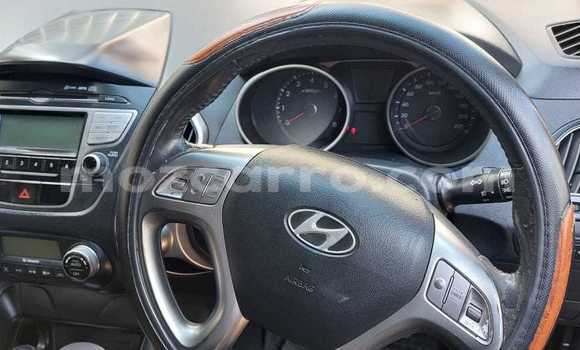 Nunua Ilio tumika Hyundai Lantra Nyingine Gari ndani ya Maputo nchini Maputo Nunua Ilio tumika Hyundai Lantra Nyingine Gari ndani ya Maputo nchini Maputo