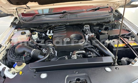 Nunua Ilio tumika Mazda BT-50 Nyeupe Gari ndani ya Maputo nchini Maputo Nunua Ilio tumika Mazda BT-50 Nyeupe Gari ndani ya Maputo nchini Maputo