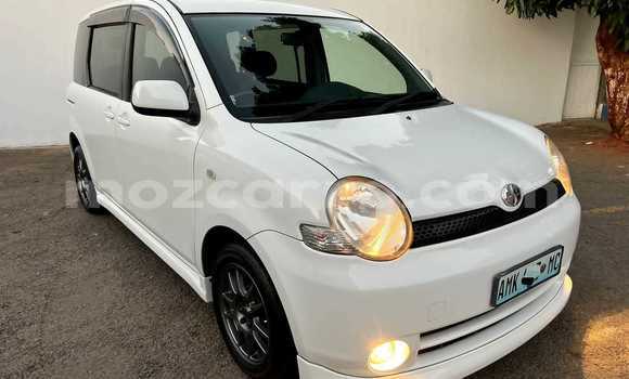 Buy Used Toyota Sienta White Car in Maputo in Maputo Buy Used Toyota Sienta White Car in Maputo in Maputo