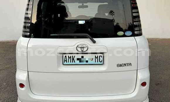 Buy Used Toyota Sienta White Car in Maputo in Maputo Buy Used Toyota Sienta White Car in Maputo in Maputo