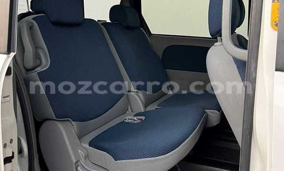 Buy Used Toyota Sienta White Car in Maputo in Maputo Buy Used Toyota Sienta White Car in Maputo in Maputo