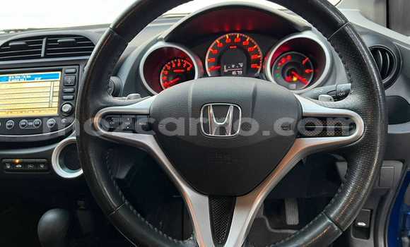 Buy Used Honda Fit Blue Car in Maputo in Maputo Buy Used Honda Fit Blue Car in Maputo in Maputo