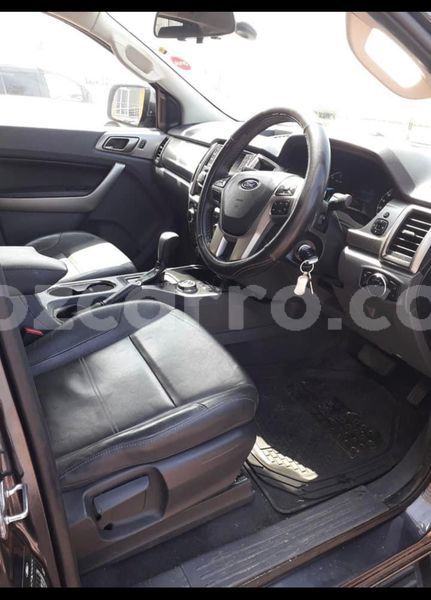 Big with watermark ford everest maputo maputo 16211