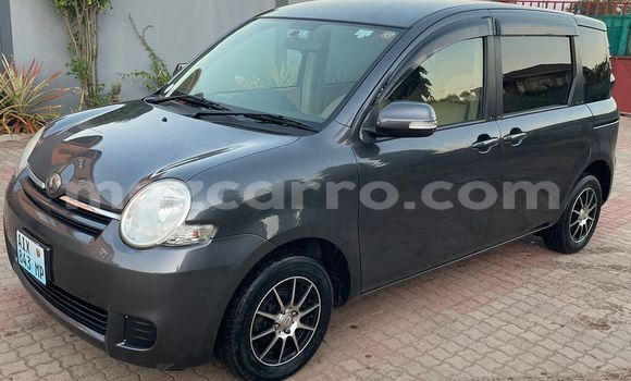 Comprar Usado Toyota Sienta Prata Carro em Maputo em Maputo Comprar Usado Toyota Sienta Prata Carro em Maputo em Maputo