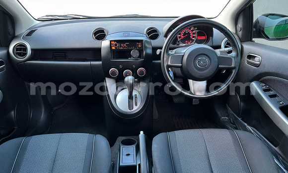Comprar Usado Mazda Demio Verde Carro em Maputo em Maputo Comprar Usado Mazda Demio Verde Carro em Maputo em Maputo