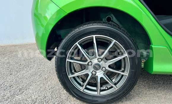 Comprar Usado Mazda Demio Verde Carro em Maputo em Maputo Comprar Usado Mazda Demio Verde Carro em Maputo em Maputo