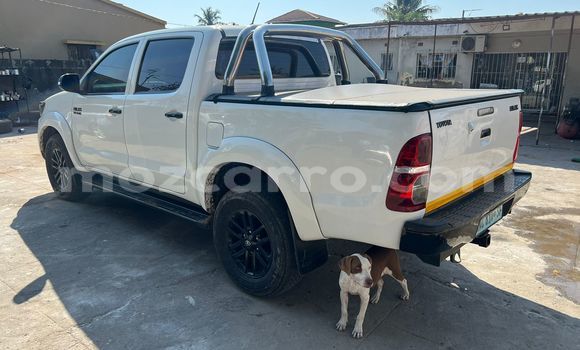Nunua Ilio tumika Toyota Hilux Nyeupe Gari ndani ya Maputo nchini Maputo Nunua Ilio tumika Toyota Hilux Nyeupe Gari ndani ya Maputo nchini Maputo