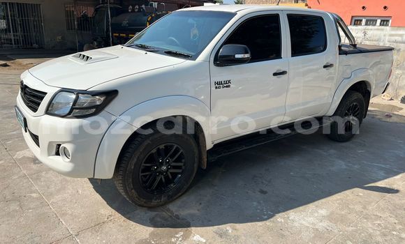 Nunua Ilio tumika Toyota Hilux Nyeupe Gari ndani ya Maputo nchini Maputo Nunua Ilio tumika Toyota Hilux Nyeupe Gari ndani ya Maputo nchini Maputo