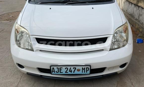 Nunua Ilio tumika Toyota IST Nyeupe Gari ndani ya Maputo nchini Maputo