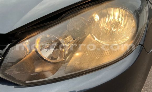 Nunua Ilio tumika Volkswagen Golf Fedha Gari ndani ya Maputo nchini Maputo Nunua Ilio tumika Volkswagen Golf Fedha Gari ndani ya Maputo nchini Maputo