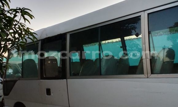 Comprar Usado Toyota Coaster Branco Carro em Maputo em Maputo Comprar Usado Toyota Coaster Branco Carro em Maputo em Maputo
