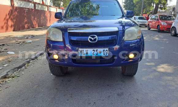 Nunua Ilio tumika Mazda BT-50 Bluu Gari ndani ya Maputo nchini Maputo Nunua Ilio tumika Mazda BT-50 Bluu Gari ndani ya Maputo nchini Maputo