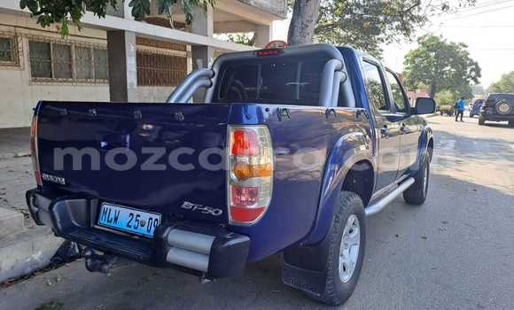 Nunua Ilio tumika Mazda BT-50 Bluu Gari ndani ya Maputo nchini Maputo Nunua Ilio tumika Mazda BT-50 Bluu Gari ndani ya Maputo nchini Maputo