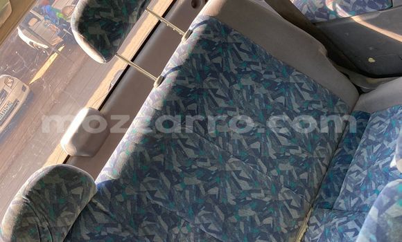 Nunua Ilio tumika Toyota Ipsum Nyekundu Gari ndani ya Maputo nchini Maputo Nunua Ilio tumika Toyota Ipsum Nyekundu Gari ndani ya Maputo nchini Maputo