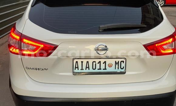 Buy Used Nissan Qashqai White Car in Maputo in Maputo Buy Used Nissan Qashqai White Car in Maputo in Maputo