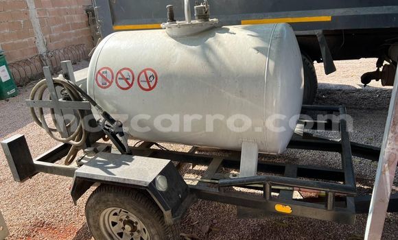 Buy Used Volvo F4 Other Truck in Maputo in Maputo Buy Used Volvo F4 Other Truck in Maputo in Maputo