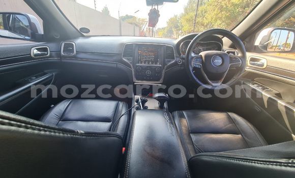 Tenga Tsaru Jeep Grand Cherokee Chena Mota in Maputo in Maputo Tenga Tsaru Jeep Grand Cherokee Chena Mota in Maputo in Maputo