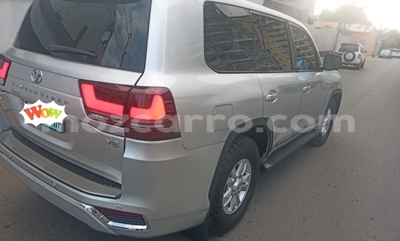 Tenga Tsaru Toyota Land Cruiser Prado Zvimwe Mota in Maputo in Maputo Tenga Tsaru Toyota Land Cruiser Prado Zvimwe Mota in Maputo in Maputo