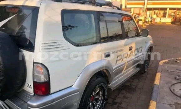 Nunua Ilio tumika Toyota Land Cruiser Prado Nyingine Gari ndani ya Maputo nchini Maputo Nunua Ilio tumika Toyota Land Cruiser Prado Nyingine Gari ndani ya Maputo nchini Maputo