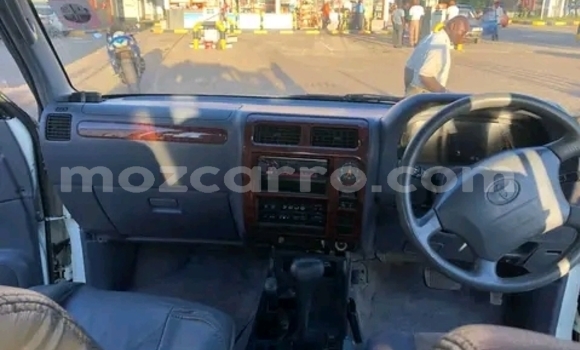 Nunua Ilio tumika Toyota Land Cruiser Prado Nyingine Gari ndani ya Maputo nchini Maputo Nunua Ilio tumika Toyota Land Cruiser Prado Nyingine Gari ndani ya Maputo nchini Maputo