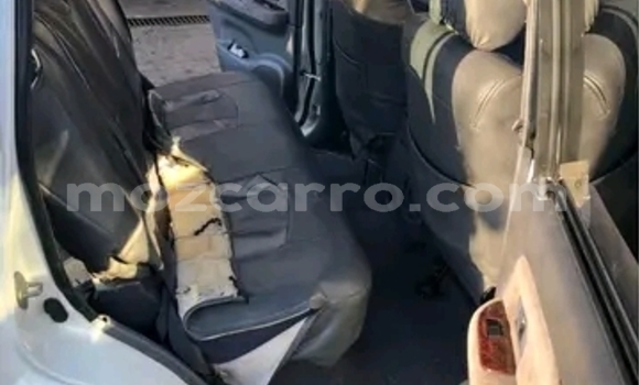 Nunua Ilio tumika Toyota Land Cruiser Prado Nyingine Gari ndani ya Maputo nchini Maputo Nunua Ilio tumika Toyota Land Cruiser Prado Nyingine Gari ndani ya Maputo nchini Maputo