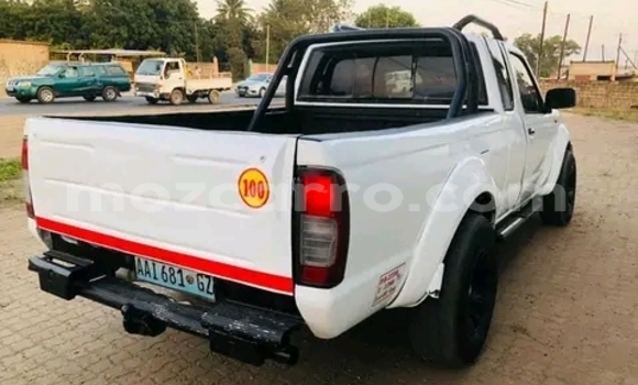 Nunua Ilio tumika Nissan Hardbody Nyeupe Gari ndani ya Maputo nchini Maputo Nunua Ilio tumika Nissan Hardbody Nyeupe Gari ndani ya Maputo nchini Maputo