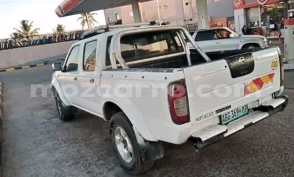 Comprar Usado Nissan Hardbody Branco Carro em Maputo em Maputo Comprar Usado Nissan Hardbody Branco Carro em Maputo em Maputo