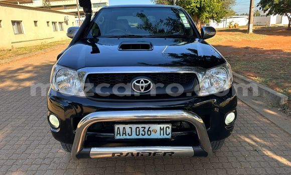 Comprar Usado Toyota Hilux Preto Carro em Maputo em Maputo