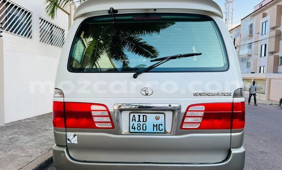 Nunua Ilio tumika Toyota Hiace Brown Gari ndani ya Maputo nchini Maputo Nunua Ilio tumika Toyota Hiace Brown Gari ndani ya Maputo nchini Maputo