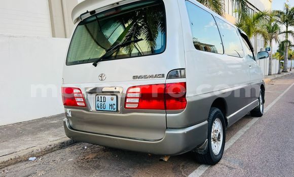Nunua Ilio tumika Toyota Hiace Brown Gari ndani ya Maputo nchini Maputo Nunua Ilio tumika Toyota Hiace Brown Gari ndani ya Maputo nchini Maputo