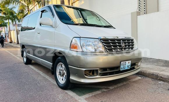 Nunua Ilio tumika Toyota Hiace Brown Gari ndani ya Maputo nchini Maputo Nunua Ilio tumika Toyota Hiace Brown Gari ndani ya Maputo nchini Maputo