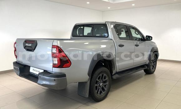 Nunua Ilio tumika Toyota Hilux Fedha Gari ndani ya Maputo nchini Maputo Nunua Ilio tumika Toyota Hilux Fedha Gari ndani ya Maputo nchini Maputo