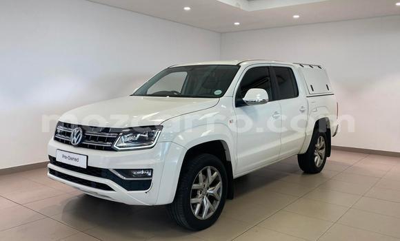 Buy Used Volkswagen Amarok White Car in Maputo in Maputo