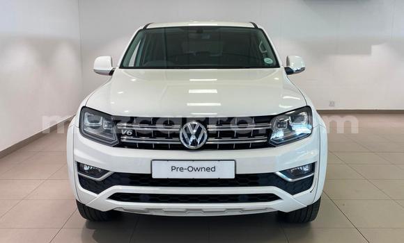 Nunua Ilio tumika Volkswagen Amarok Nyeupe Gari ndani ya Maputo nchini Maputo Nunua Ilio tumika Volkswagen Amarok Nyeupe Gari ndani ya Maputo nchini Maputo
